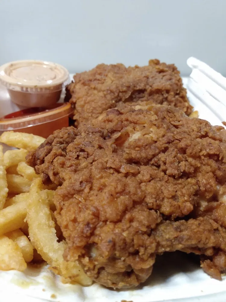 2 PC Chicken Crispy with Seasoned Fries